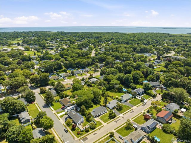 933 Thompson Drive, Bay Shore, NY 11706