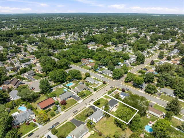 933 Thompson Drive, Bay Shore, NY 11706