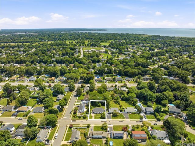 933 Thompson Drive, Bay Shore, NY 11706