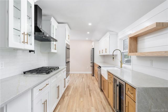 933 Thompson Drive, Bay Shore, NY 11706