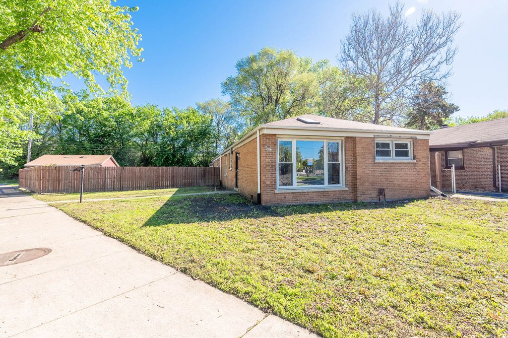 9217 S Burnside Avenue, Chicago, IL 60619