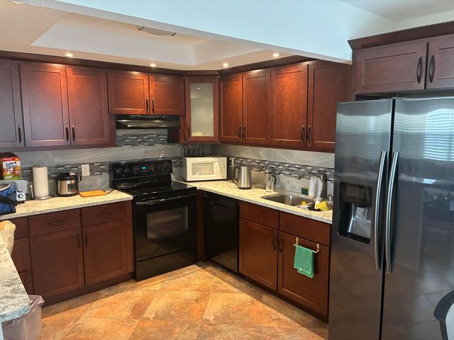 283 Saxony F, Delray Beach, FL 33446