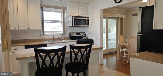 401 BURNT MILL RD, Cherry Hill, NJ 08003