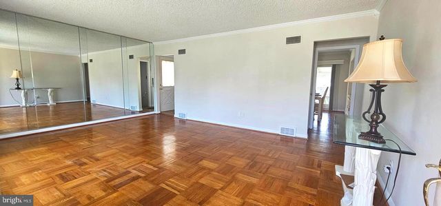 401 BURNT MILL RD, Cherry Hill, NJ 08003