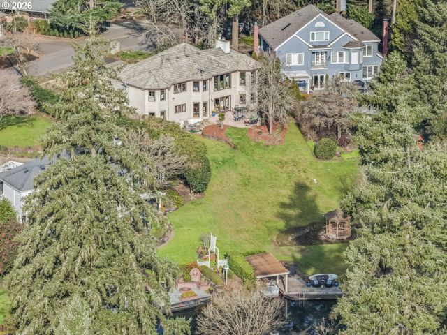 17282 LAKE HAVEN Dr, Lake Oswego, OR 97035