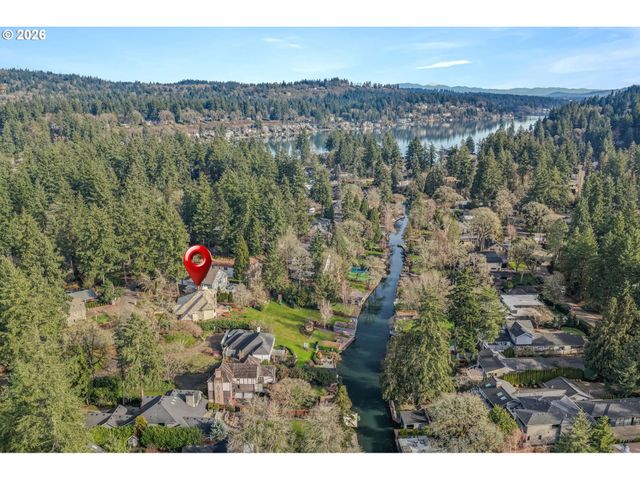 17282 LAKE HAVEN Dr, Lake Oswego, OR 97035
