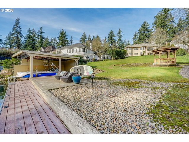 17282 LAKE HAVEN Dr, Lake Oswego, OR 97035