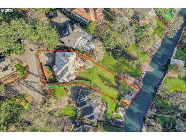 17282 LAKE HAVEN Dr, Lake Oswego, OR 97035