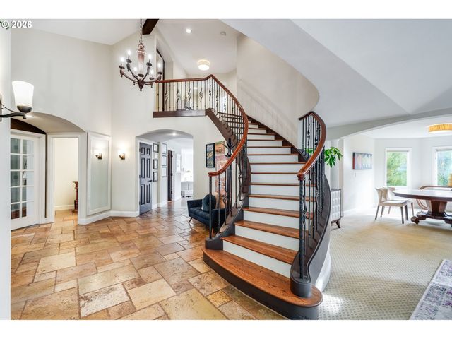 17282 LAKE HAVEN Dr, Lake Oswego, OR 97035