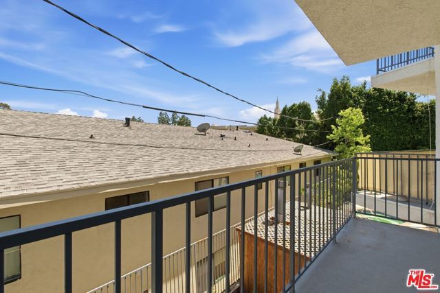 10650 Kinnard Avenue 104, Los Angeles, CA 90024