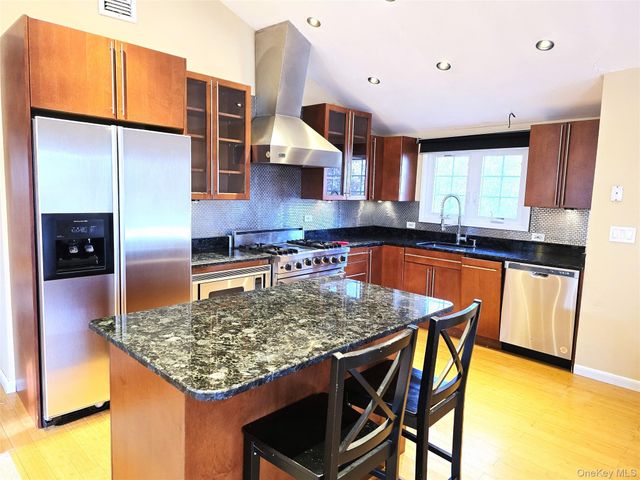 2364 Beverly Road 2, Wantagh, NY 11793