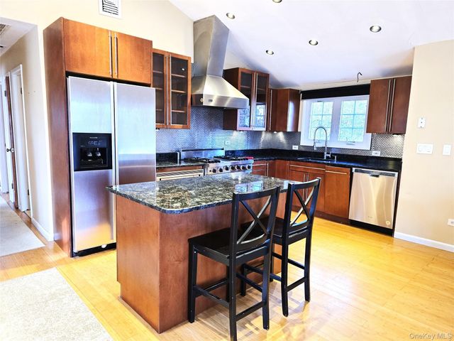 2364 Beverly Road 2, Wantagh, NY 11793