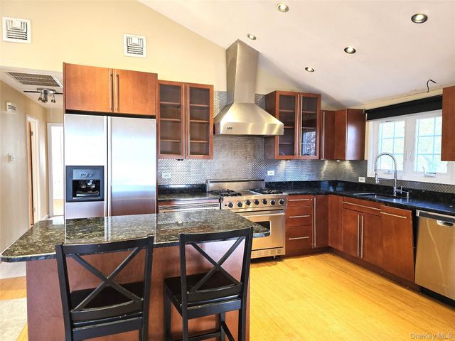 2364 Beverly Road 2, Wantagh, NY 11793