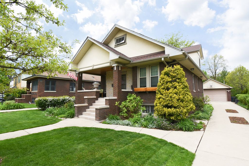 234 Southcote Road, Riverside, IL 60546
