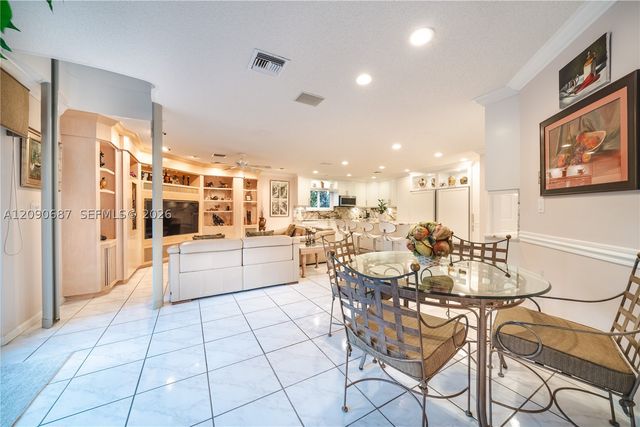 15935 NW 82nd Ct, Miami Lakes, FL 33016
