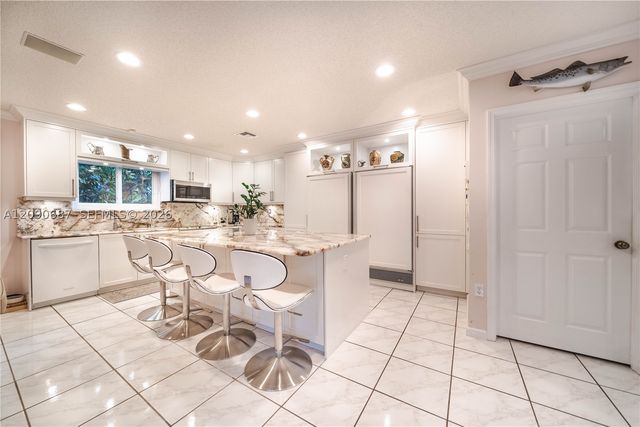 15935 NW 82nd Ct, Miami Lakes, FL 33016