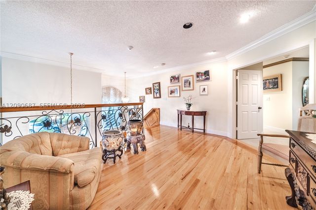 15935 NW 82nd Ct, Miami Lakes, FL 33016
