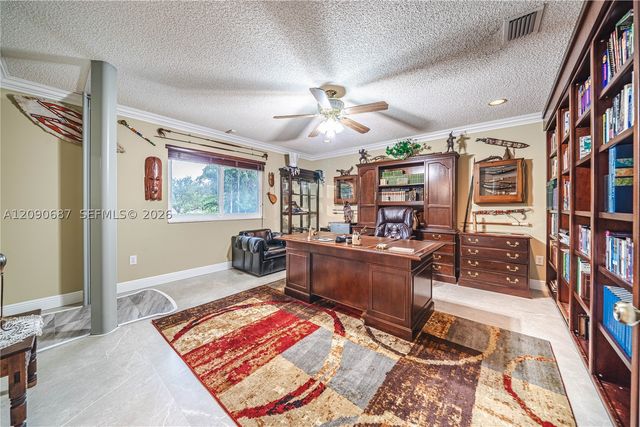 15935 NW 82nd Ct, Miami Lakes, FL 33016