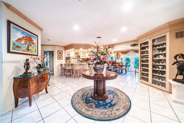 15935 NW 82nd Ct, Miami Lakes, FL 33016