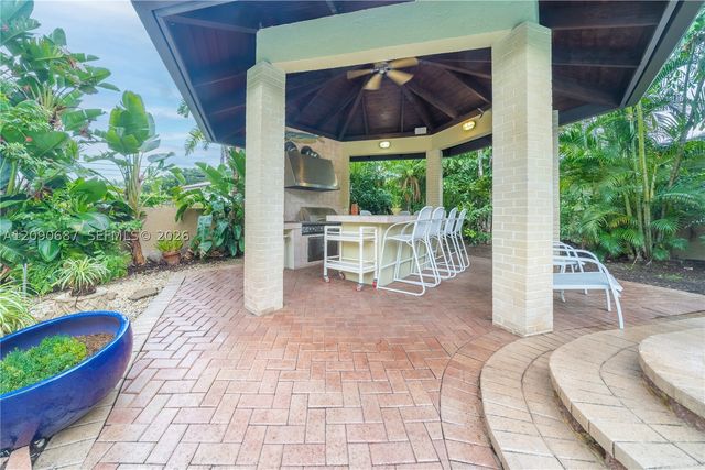 15935 NW 82nd Ct, Miami Lakes, FL 33016