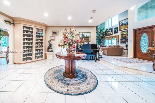 15935 NW 82nd Ct, Miami Lakes, FL 33016