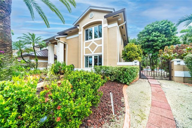 15935 NW 82nd Ct, Miami Lakes, FL 33016