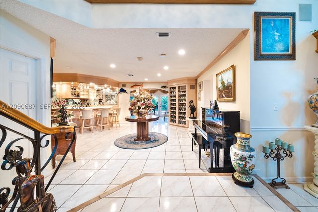 15935 NW 82nd Ct, Miami Lakes, FL 33016