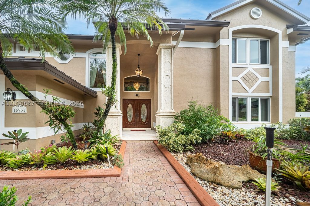 15935 NW 82nd Ct, Miami Lakes, FL 33016