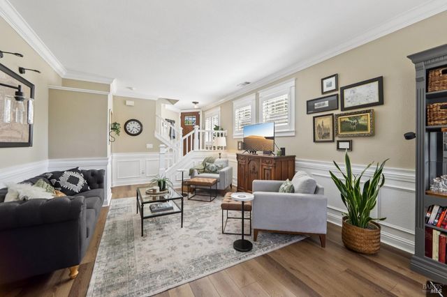 293 Cliff Walk Dr, Vallejo, CA 94591