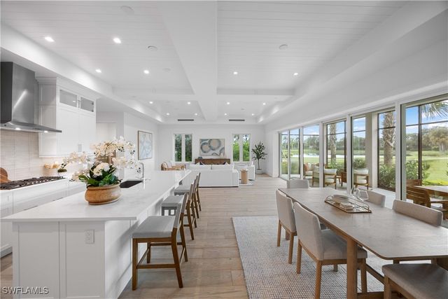 3291 Dorado LN 101, Naples, FL 34114