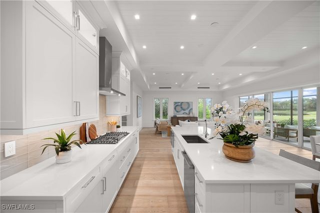 3291 Dorado LN 101, Naples, FL 34114