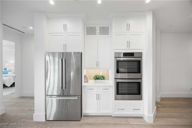 3291 Dorado LN 101, Naples, FL 34114