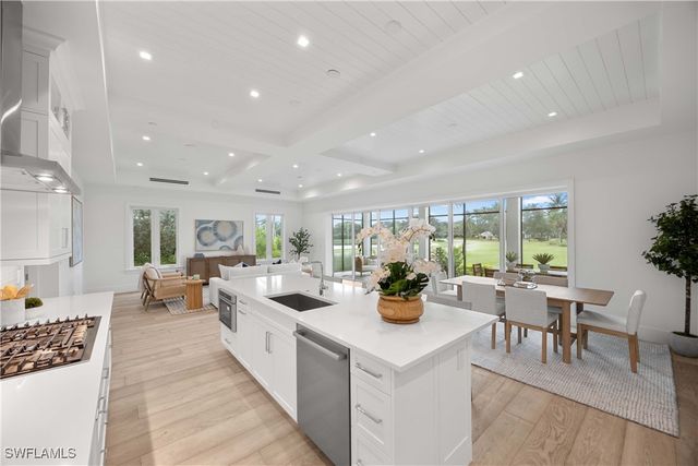 3291 Dorado LN 101, Naples, FL 34114