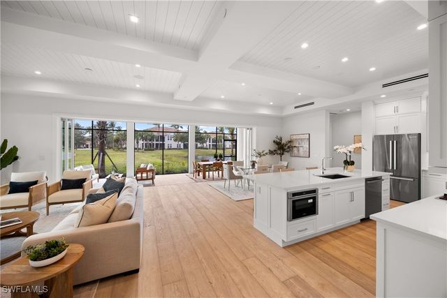 3291 Dorado LN 101, Naples, FL 34114