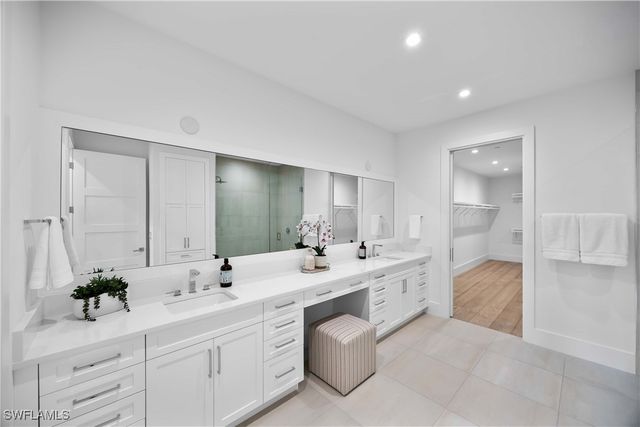 3291 Dorado LN 101, Naples, FL 34114