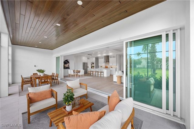 3291 Dorado LN 101, Naples, FL 34114