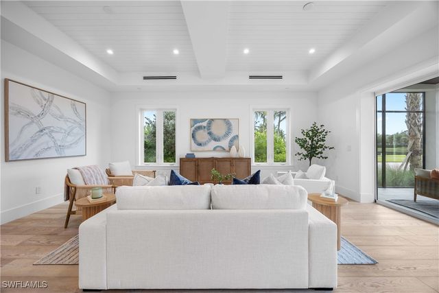 3291 Dorado LN 101, Naples, FL 34114