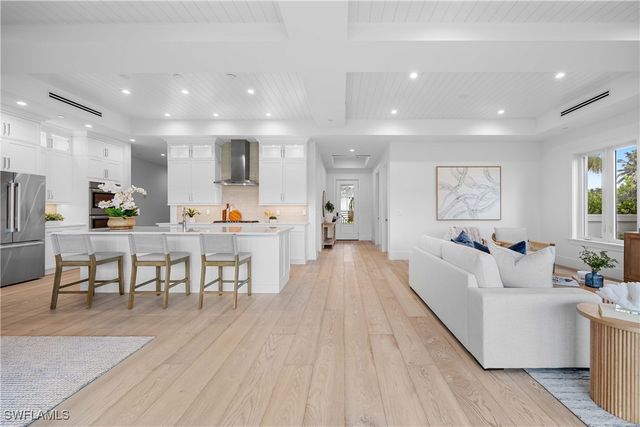 3291 Dorado LN 101, Naples, FL 34114