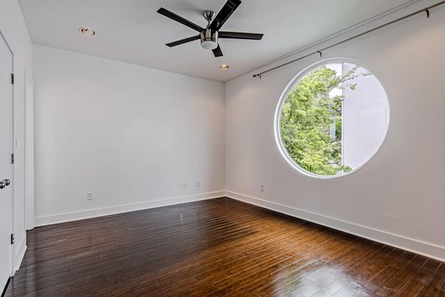 2025 Colquitt Street E, Houston, TX 77098
