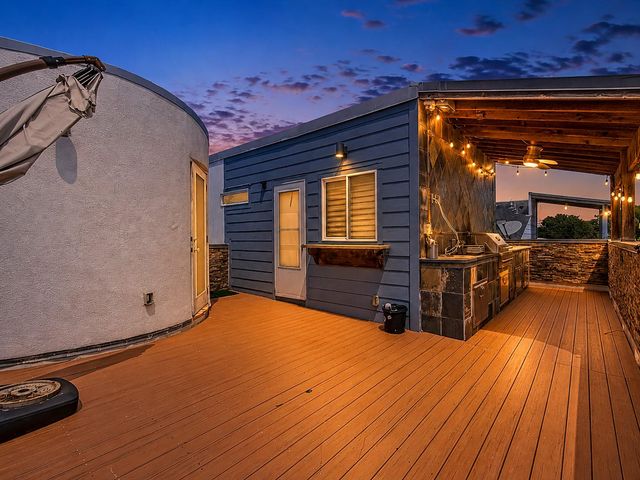 2025 Colquitt Street E, Houston, TX 77098