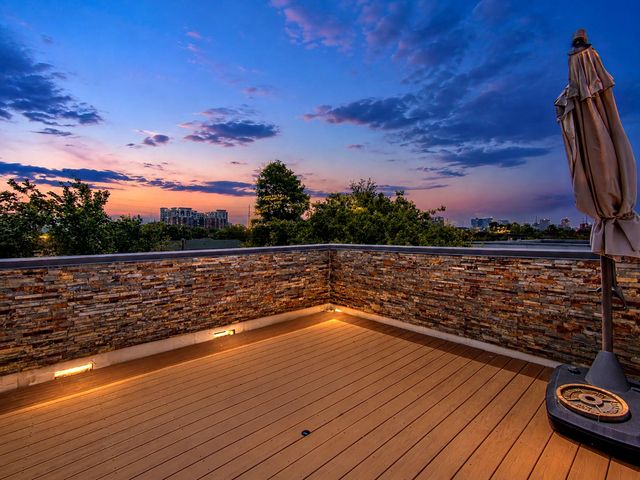 2025 Colquitt Street E, Houston, TX 77098