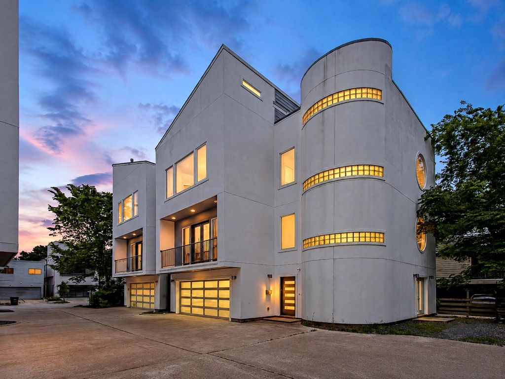 2025 Colquitt Street E, Houston, TX 77098