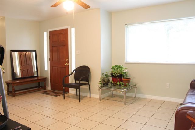 208 S Phoenix Ave, Russellville, AR 72801