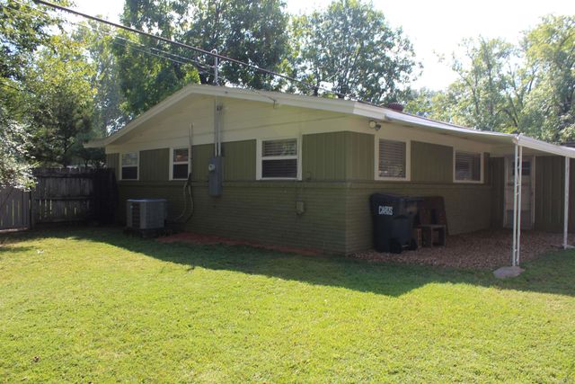 208 S Phoenix Ave, Russellville, AR 72801