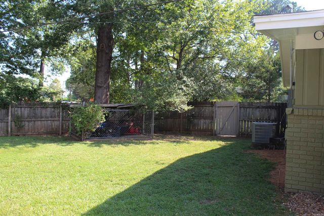 208 S Phoenix Ave, Russellville, AR 72801