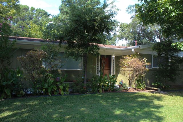 208 S Phoenix Ave, Russellville, AR 72801