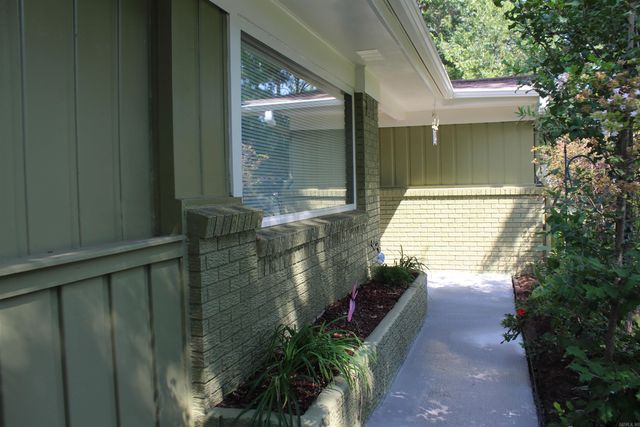 208 S Phoenix Ave, Russellville, AR 72801