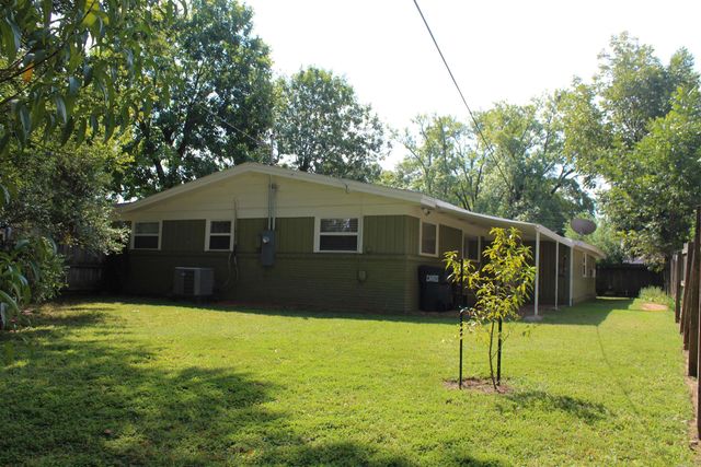 208 S Phoenix Ave, Russellville, AR 72801