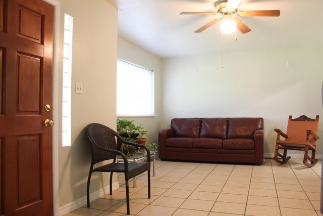 208 S Phoenix Ave, Russellville, AR 72801