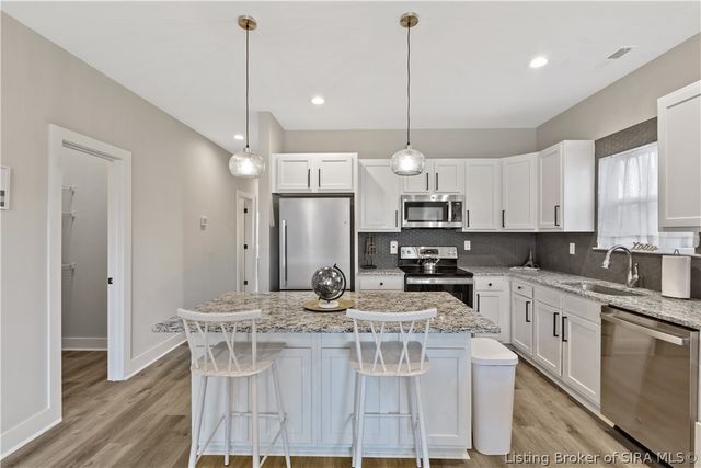 726 Veronica Place, Jeffersonville, IN 47130
